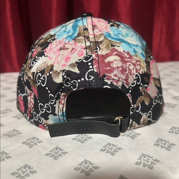 NWOT…New Fashion Inspired Item (HAT) - Picture 3 of 5